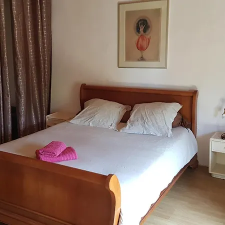 Hotel Chez Habitant 4 Personnes A La Ferme De Lupin *
