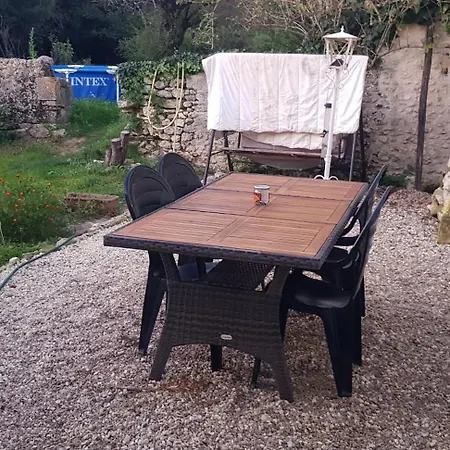 Hotel Chez Habitant 4 Personnes A La Ferme De Lupin